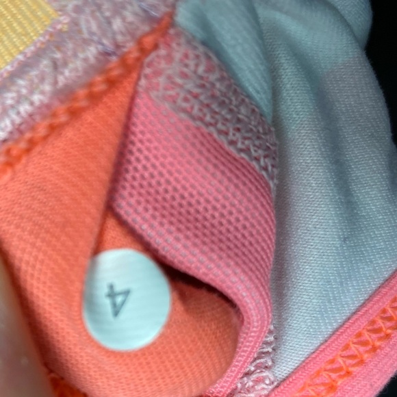 Lululemon Y Flow Bra - Picture 4 of 5